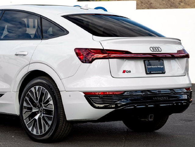 2024 Audi Q8 Sportback e-tron Prestige S line quattro
