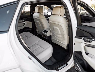 2024 Audi Q8 Sportback e-tron Prestige S line quattro