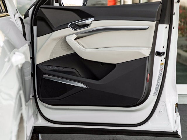 2024 Audi Q8 Sportback e-tron Prestige S line quattro