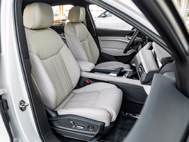 2024 Audi Q8 Sportback e-tron Prestige S line quattro