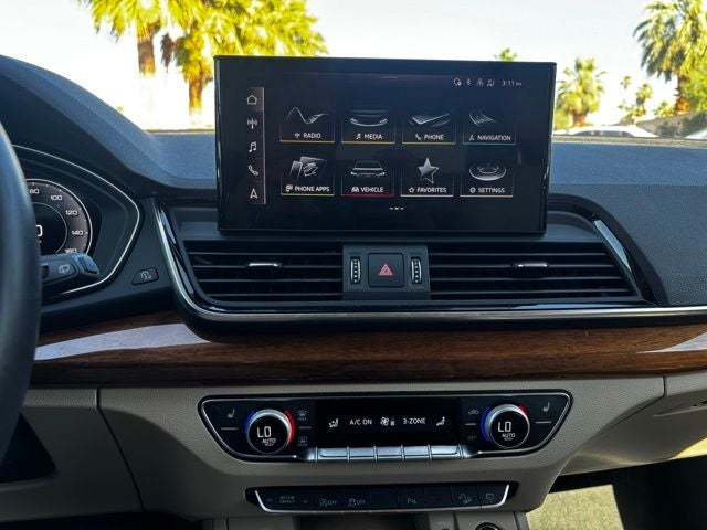 2023 Audi Q5 45 S line Premium quattro