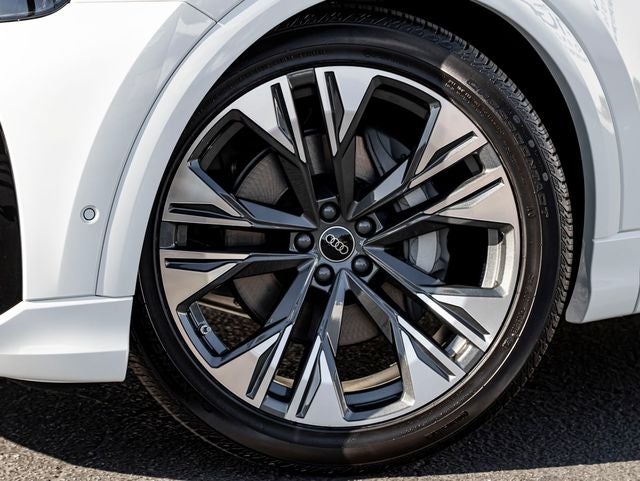 2026 Audi Q8 Premium Plus quattro