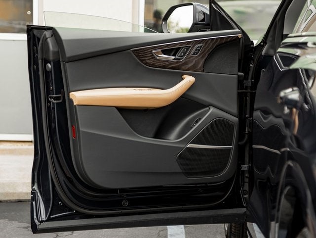 2025 Audi Q8 55 Premium Plus quattro