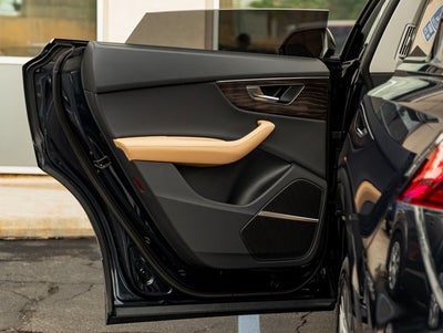 2025 Audi Q8 55 Premium Plus quattro