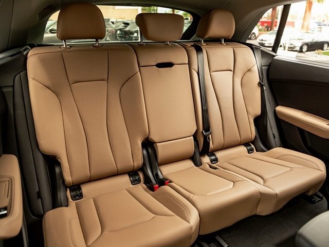 2025 Audi Q8 55 Premium Plus quattro