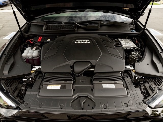 2025 Audi Q8 55 Premium Plus quattro