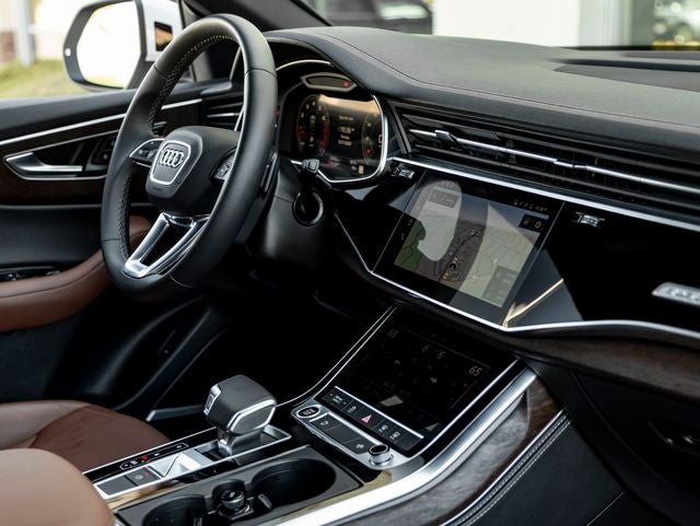 2025 Audi Q8 55 Premium Plus quattro