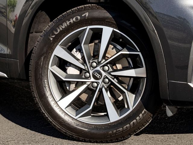 2023 Audi Q5 45 S line Premium quattro