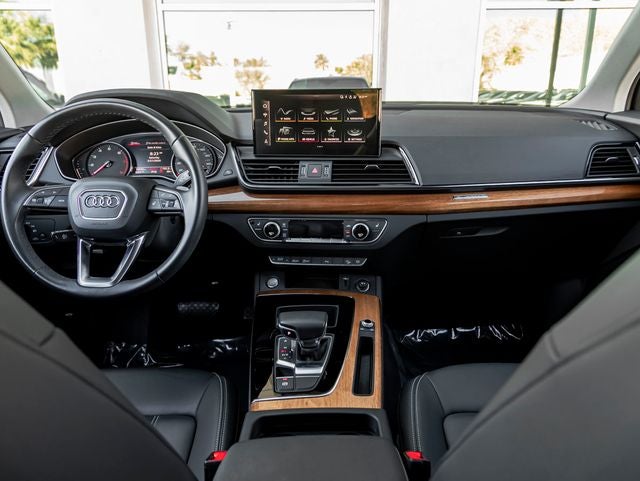 2023 Audi Q5 45 S line Premium quattro