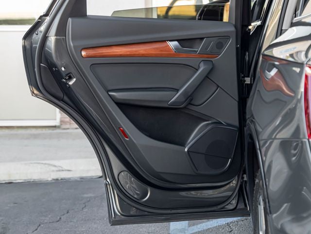 2023 Audi Q5 45 S line Premium quattro