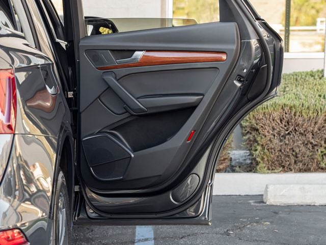 2023 Audi Q5 45 S line Premium quattro