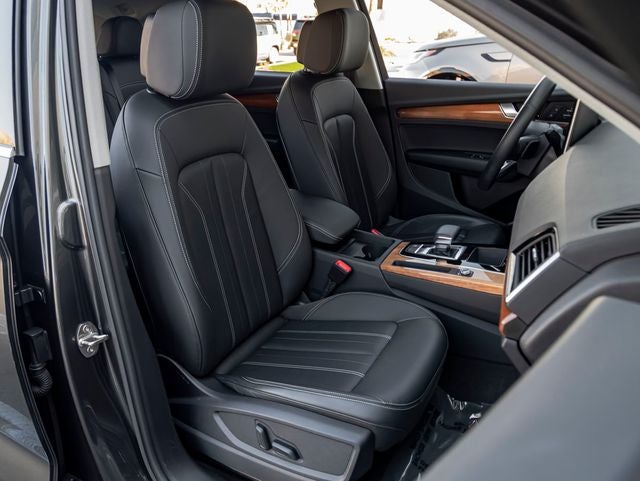 2023 Audi Q5 45 S line Premium quattro