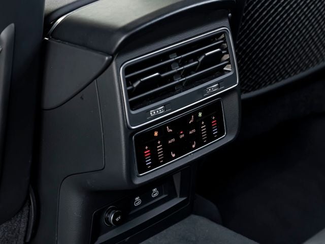 2023 Audi Q7 45 Premium Plus quattro
