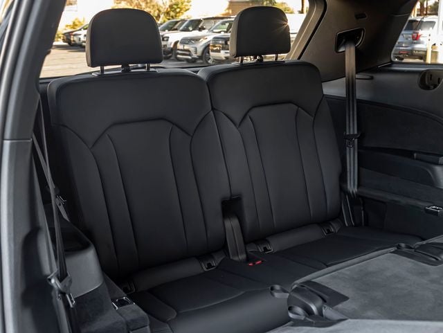 2023 Audi Q7 45 Premium Plus quattro