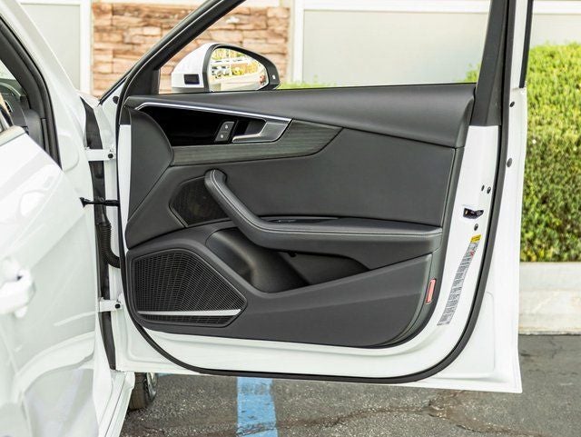 2023 Audi A4 45 S line Premium Plus quattro