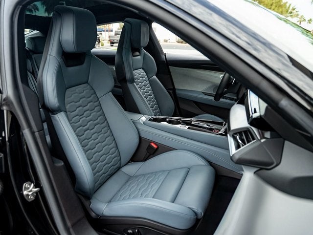 2022 Audi e-tron GT Prestige quattro