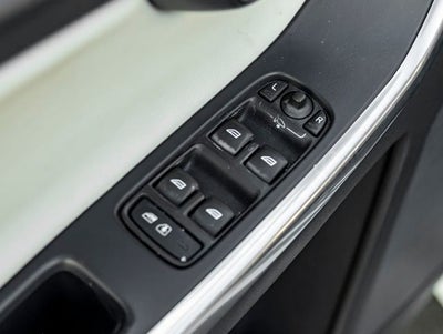 2017 Volvo XC60 T6 Dynamic