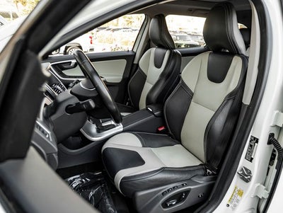 2017 Volvo XC60 T6 Dynamic
