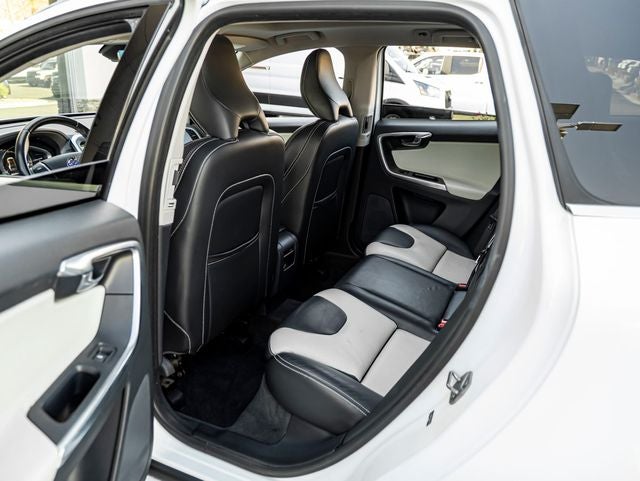 2017 Volvo XC60 T6 Dynamic