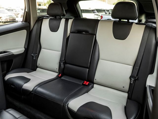 2017 Volvo XC60 T6 Dynamic