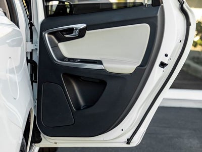 2017 Volvo XC60 T6 Dynamic