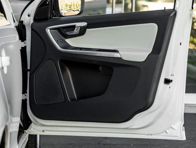 2017 Volvo XC60 T6 Dynamic
