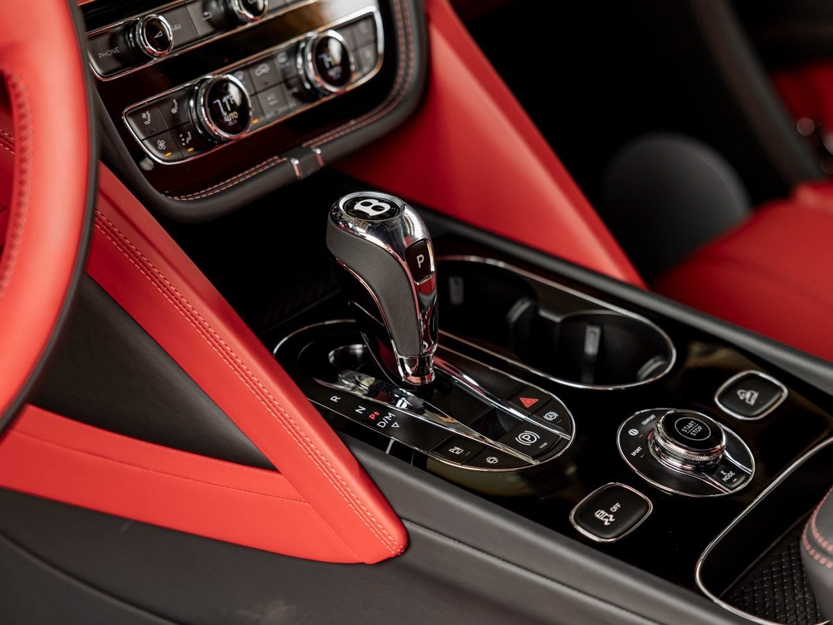 2025 Bentley Bentayga Hybrid Azure Hybrid