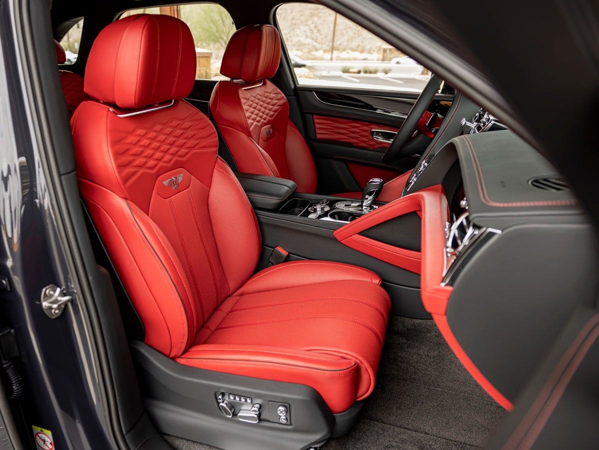 2025 Bentley Bentayga Hybrid Azure Hybrid