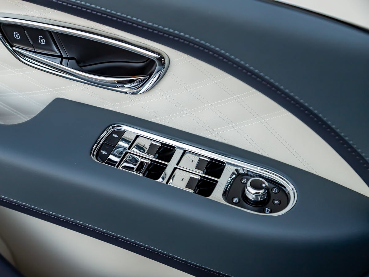 2026 Bentley Bentayga Artenara Edition V8