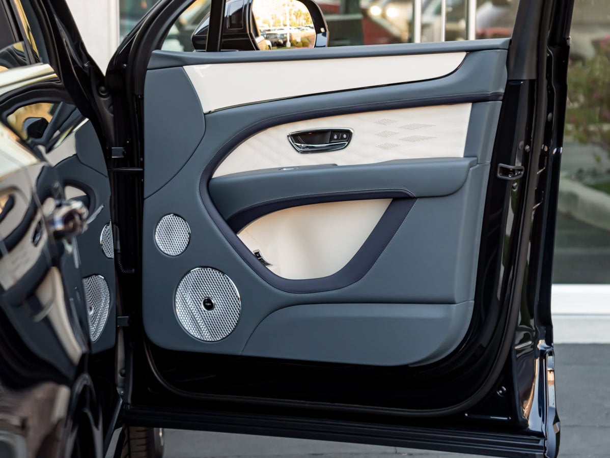2026 Bentley Bentayga Artenara Edition V8