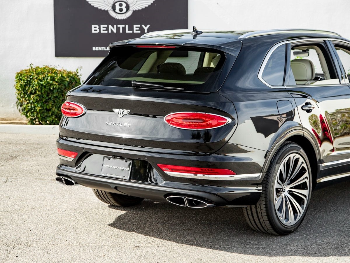 2025 Bentley Bentayga V8