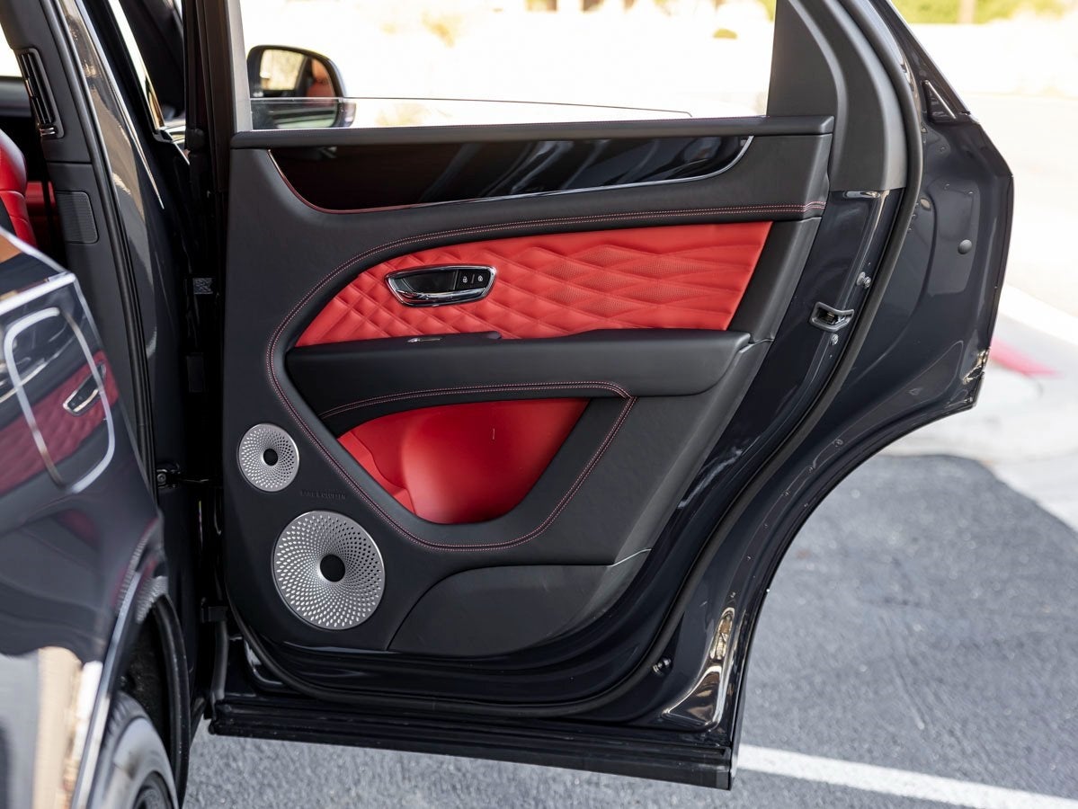 2025 Bentley Bentayga Azure V8