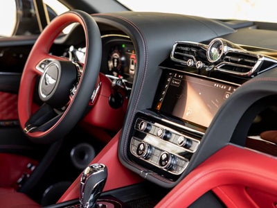 2025 Bentley Bentayga Azure V8