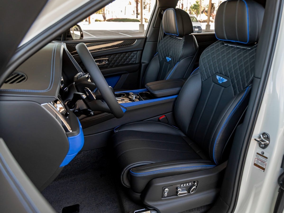 2025 Bentley Bentayga S Black Edition V8