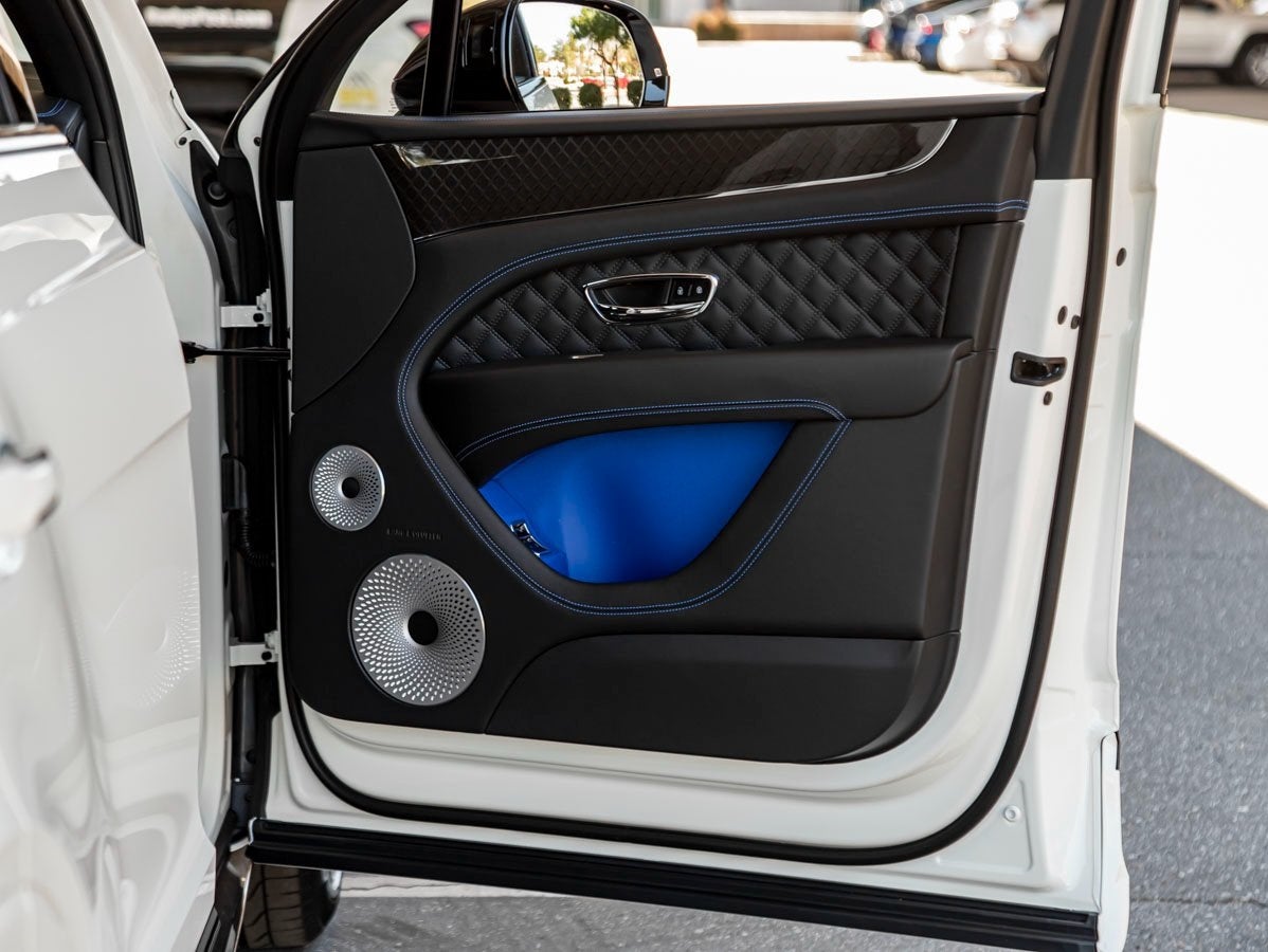 2025 Bentley Bentayga S Black Edition V8