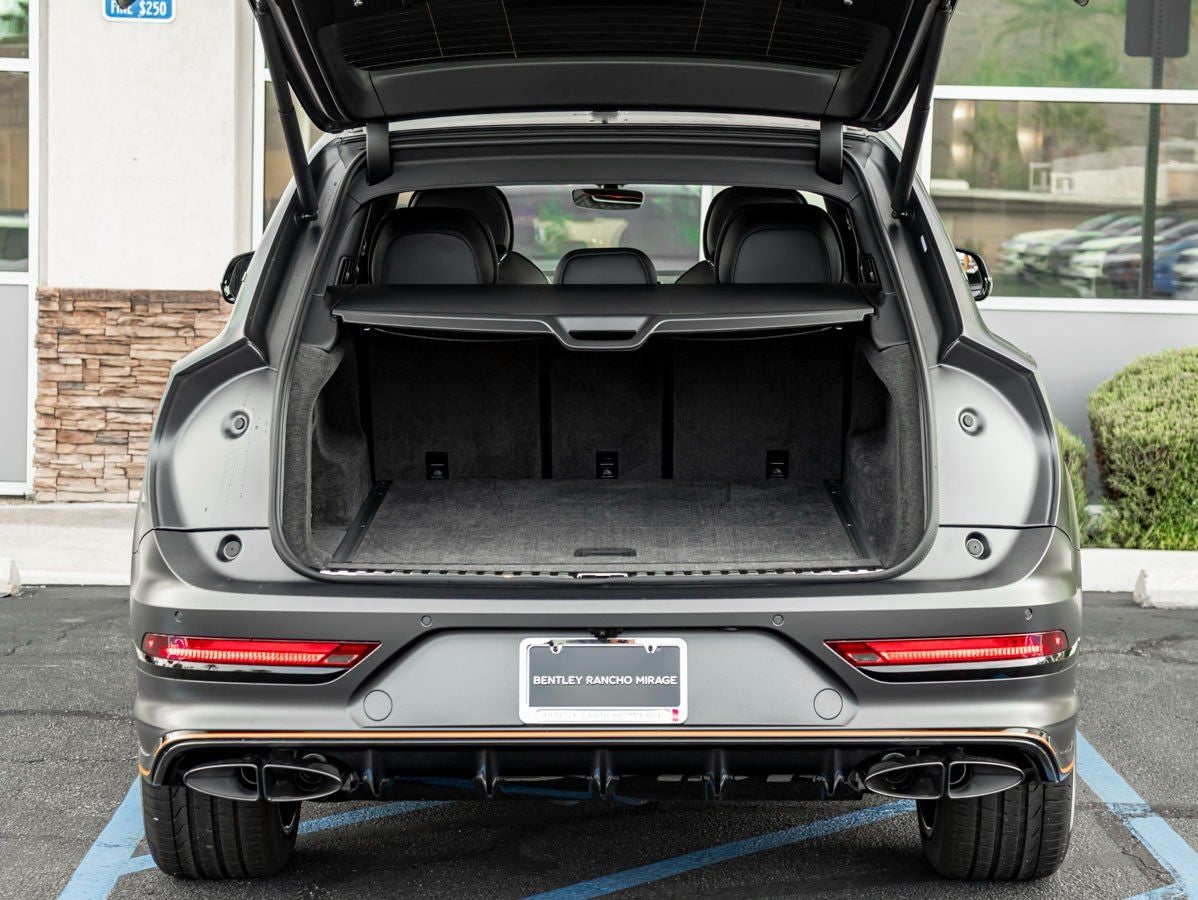 2025 Bentley Bentayga V8