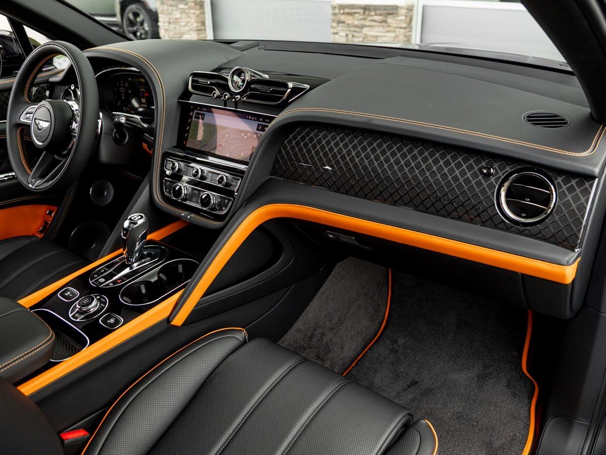 2025 Bentley Bentayga V8