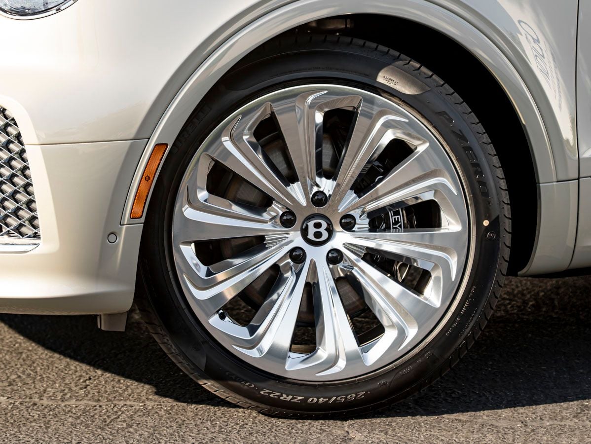 2026 Bentley Bentayga Azure V8