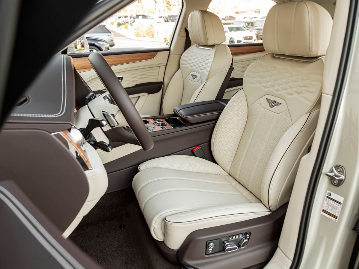 2026 Bentley Bentayga Azure V8