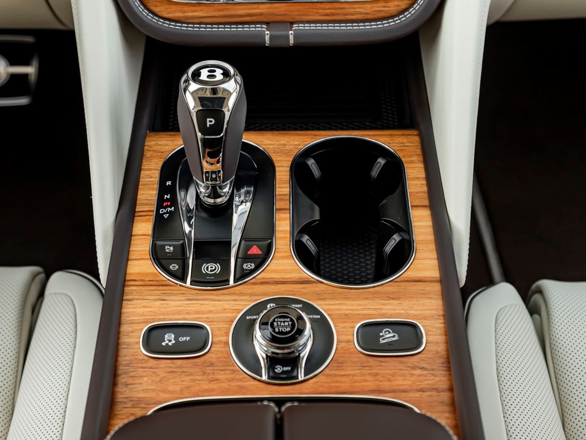 2026 Bentley Bentayga Azure V8