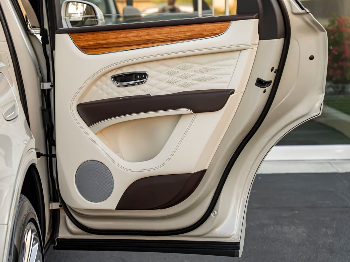 2026 Bentley Bentayga Azure V8