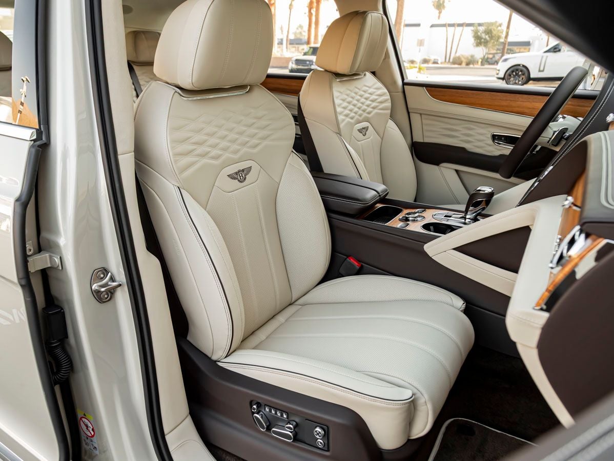 2026 Bentley Bentayga Azure V8