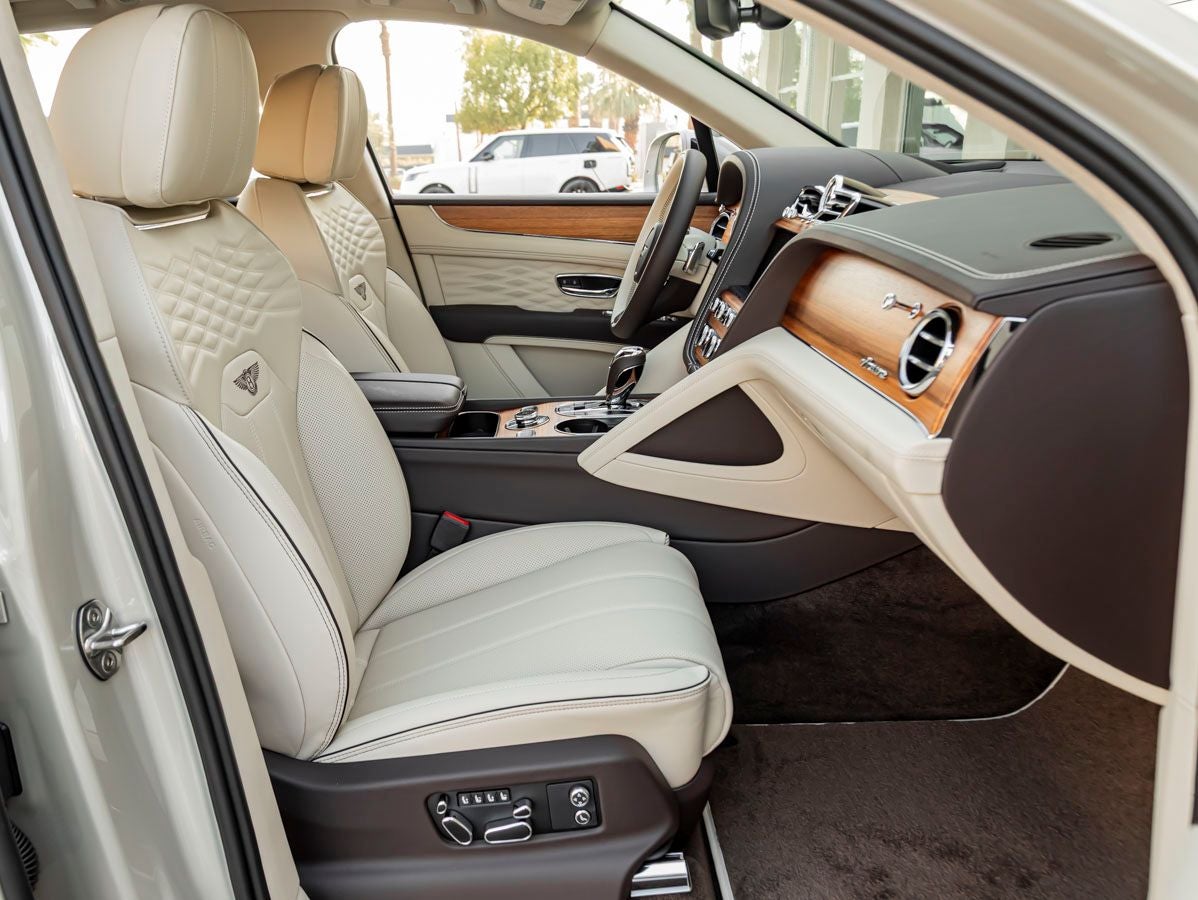 2026 Bentley Bentayga Azure V8