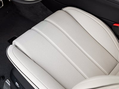 2027 Bentley Bentayga Azure V8