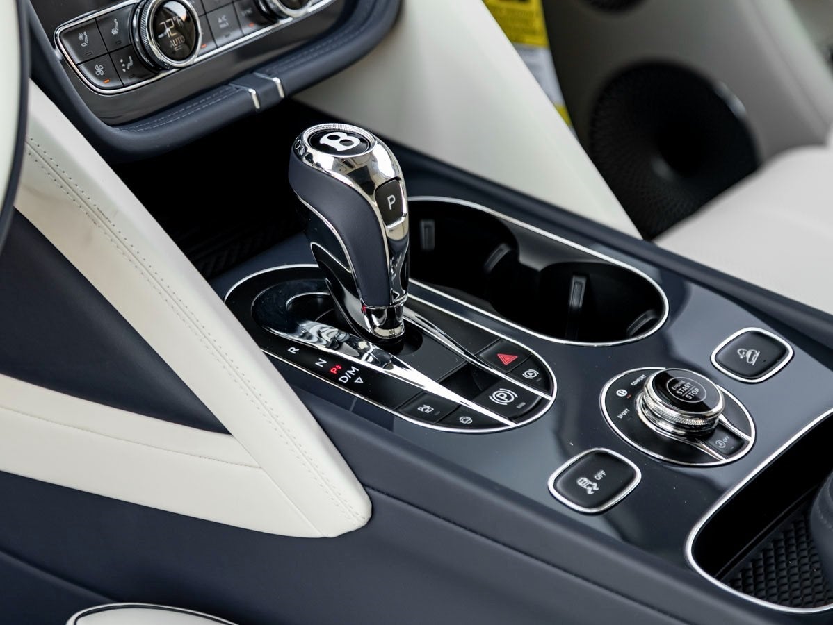 2025 Bentley Bentayga Atelier V8