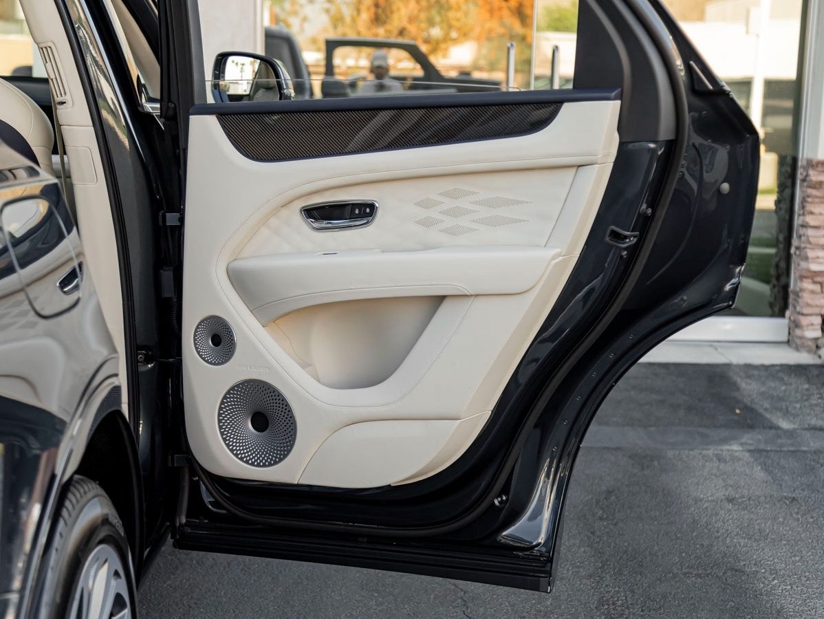 2025 Bentley Bentayga Atelier V8