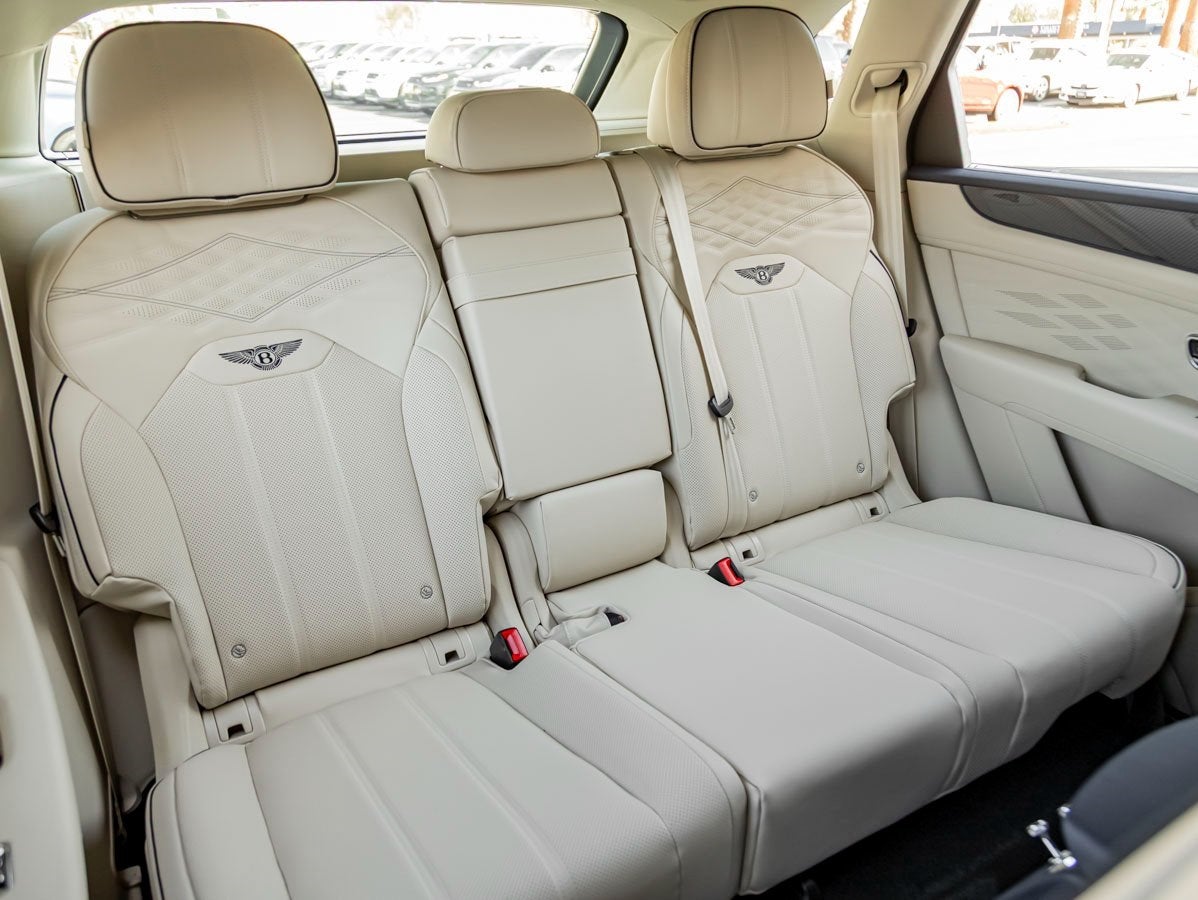 2025 Bentley Bentayga Atelier V8