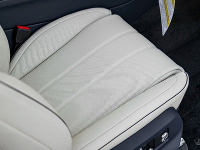 2025 Bentley Bentayga Atelier V8