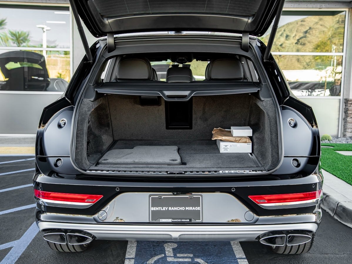 2024 Bentley Bentayga EWB Base