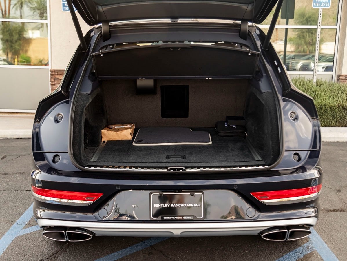 2025 Bentley Bentayga EWB Azure